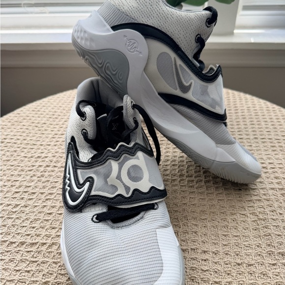 Nike KD Trey 5 X White/Black/Wolf Grey DD9538-102 Men\'s Basketball Shoes Sz 11 main image 7